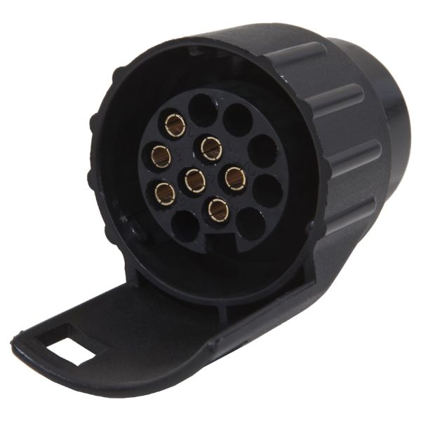 M+ 7/13 12 V adapteri – muuntaa auton 7-napaisen pistorasian 13-napaiseksi perävaunun pistokkeelle. EAN 6417196774020.