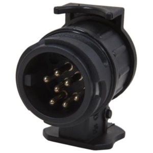 M+ 13/7 12V adapteri – muuntaa auton 13-napaisen pistokkeen 7-napaiselle perävaunulle/trailerille. Tuotenumero 57805601, EAN 6417196774013.