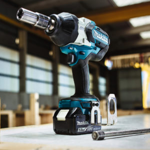 Makita Iskevä mutterinväännin DTW1002Z 18V akkuversio
