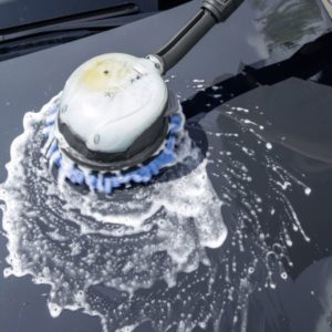 Kärcher Autoshampoo 3 in 1 – tehokas ja hellävarainen pesuaine autojen ulkopinnoille.
