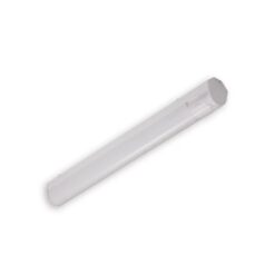 Ensto Alisa LED-kylpyhuonevalaisin 600 mm. IP44, säädettävä 3000K/4000K, pistorasia. Erinomainen peilivalaisin kosteisiin tiloihin.