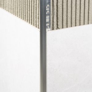 TDP120.91 Laattalista 12x2500 neliö kiiltävä hopea