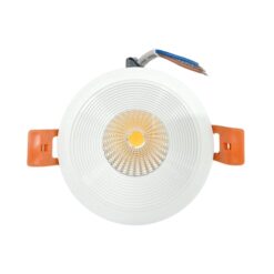 Kempten 3W led-alasvalo sisäänrakennetulla muuntajalla. 210 lm valoteho ja 3500 K lämmin valkoinen sävy. Upotusaukko 70–75 mm. Tilaa heti PK-Puusta.