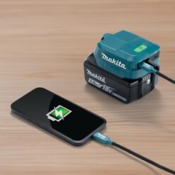 Makita ADP15 USB-latausadapteri 14,4/18 V LXT-akuille USB-C ja USB-A