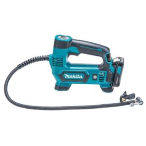Makita MP100DZ CXT® on kevyt ja monipuolinen ilmapumppu, joka sopii autojen, polkupyörien ja urheiluvälineiden täyttämiseen. Digitaalinen painemittari ja LED-valo helpottavat käyttöä.