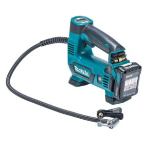 Makita MP100DZ CXT® on kevyt ja monipuolinen ilmapumppu, joka sopii autojen, polkupyörien ja urheiluvälineiden täyttämiseen. Digitaalinen painemittari ja LED-valo helpottavat käyttöä.