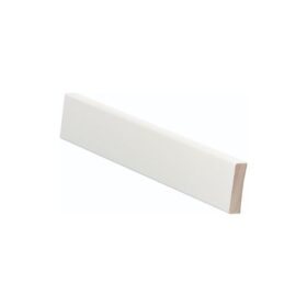 Valkoiseksi maalattu mäntyinen peitelista 12x42 mm M1-luokiteltu