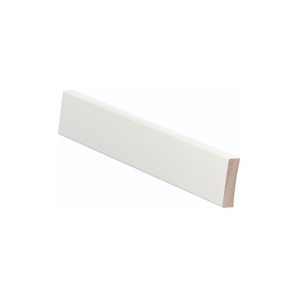 Valkoiseksi maalattu mäntyinen peitelista 12x42 mm M1-luokiteltu