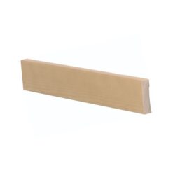 Tammensävyinen mäntyinen peitelista 12x42x2200 mm