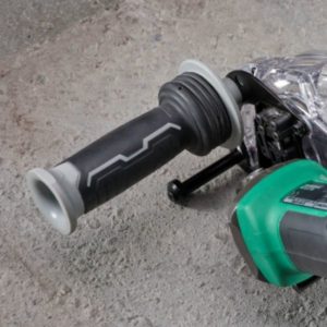 Carat-pölynpoistosarja Ø 125 mm kulmahiomakoneeseen – tehokas ja helposti asennettava suojakuori pölyttömään leikkaamiseen.