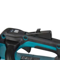 Tehokas Makita DUC258Z 18V LXT yläkahvainen akkuketjusaha 25 cm laipalla. Hiiliharjaton moottori, 24 m/s ketjunopeus, runko.