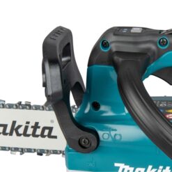Tehokas Makita DUC258Z 18V LXT yläkahvainen akkuketjusaha 25 cm laipalla. Hiiliharjaton moottori, 24 m/s ketjunopeus, runko.