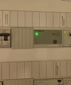 Pörssisähkökytkin 63A kolmivaiheinen Wi‑Fi‑kytkin