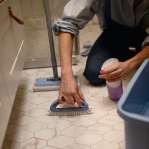 Sini jynssäri, ergonominen puhdistusharja pinttyneelle lialle