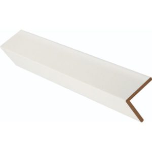 Valkoinen pinnoitettu MDF‑taitelista 4 x 40 x 40 x 2800 mm – siisti ja viimeistelty ratkaisu sisätilojen reunojen ja kulmien viimeistelyyn. EAN 6420611096683.