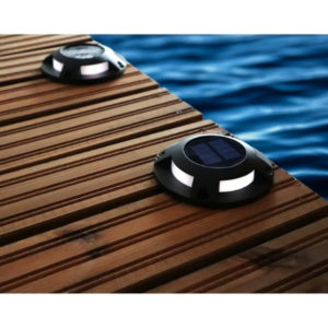 Aurinkokennolla toimiva LED-terassi- ja laiturivalaisin, 20 lm, automaattinen sytytys, IP67, alumiinirunko, 20 h käyttöaika täydellä latauksella