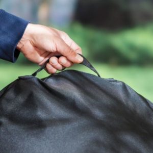 Weber Premium 57 cm suojapeite – suojaa grillisi säältä ja lialta tyylikkäästi.